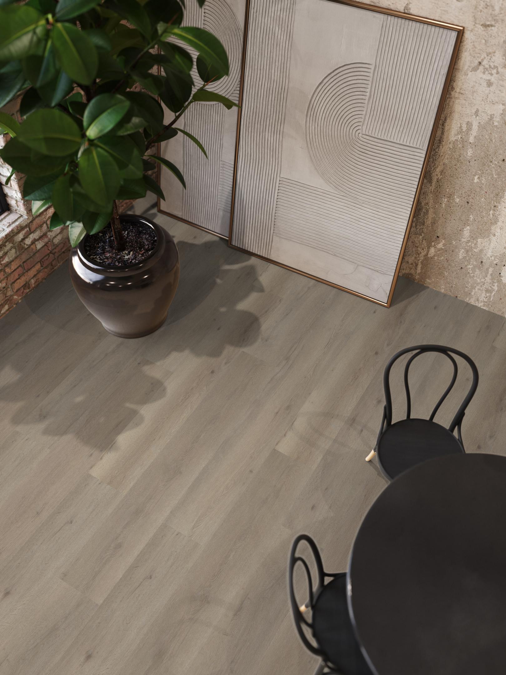 Leyton click SRC light oak