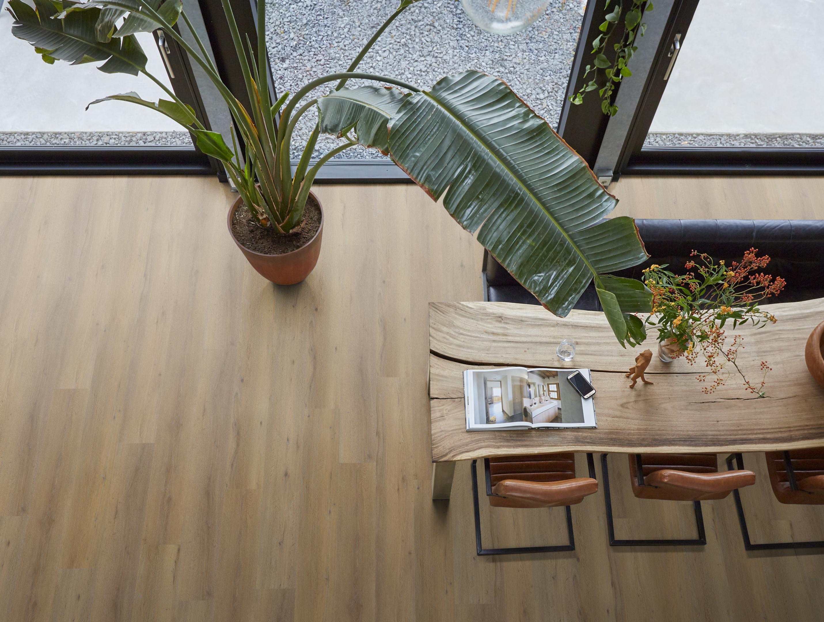 Leyton click SRC dark oak