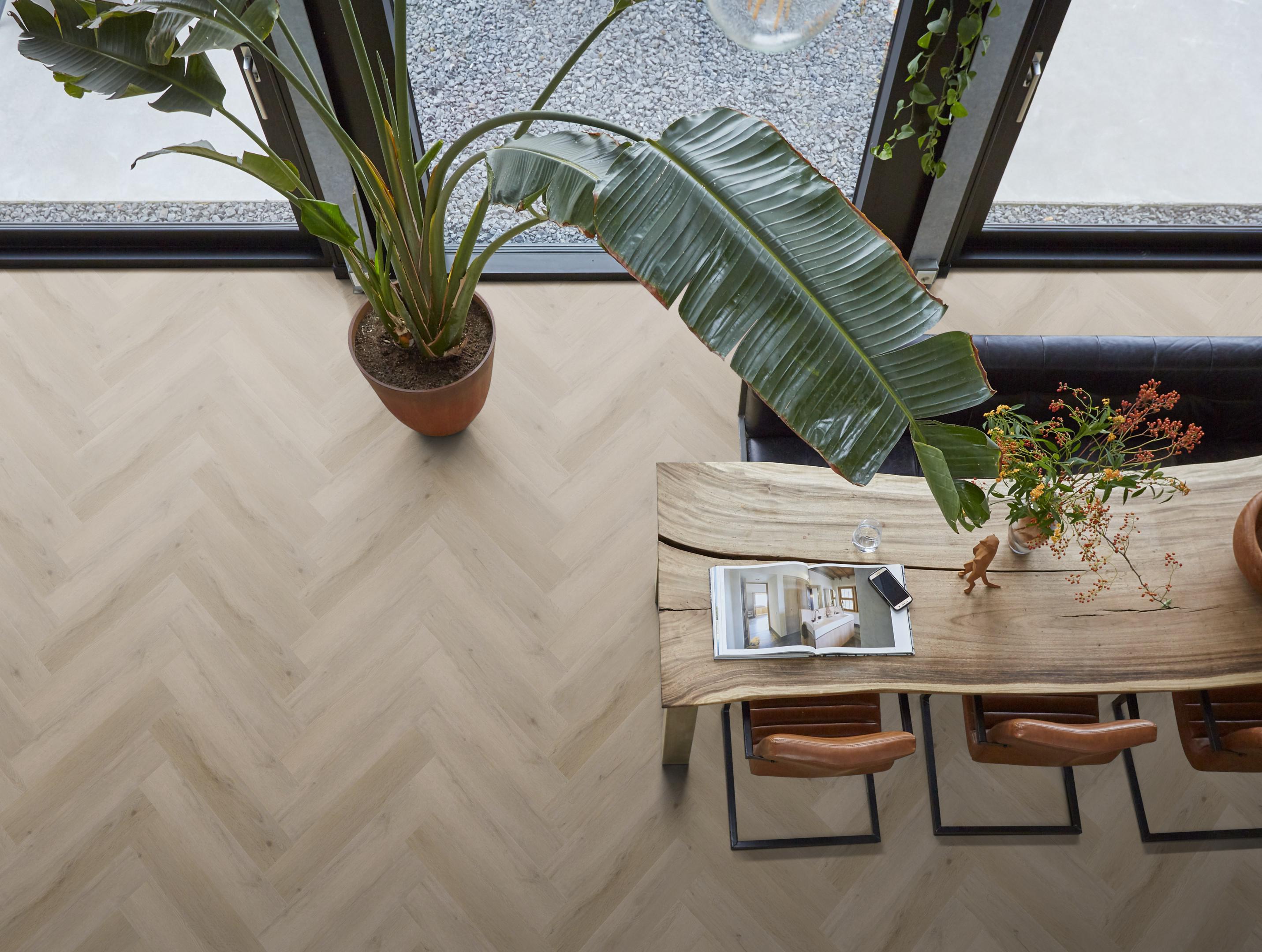 YUP Leyton herringbone dryback light oak