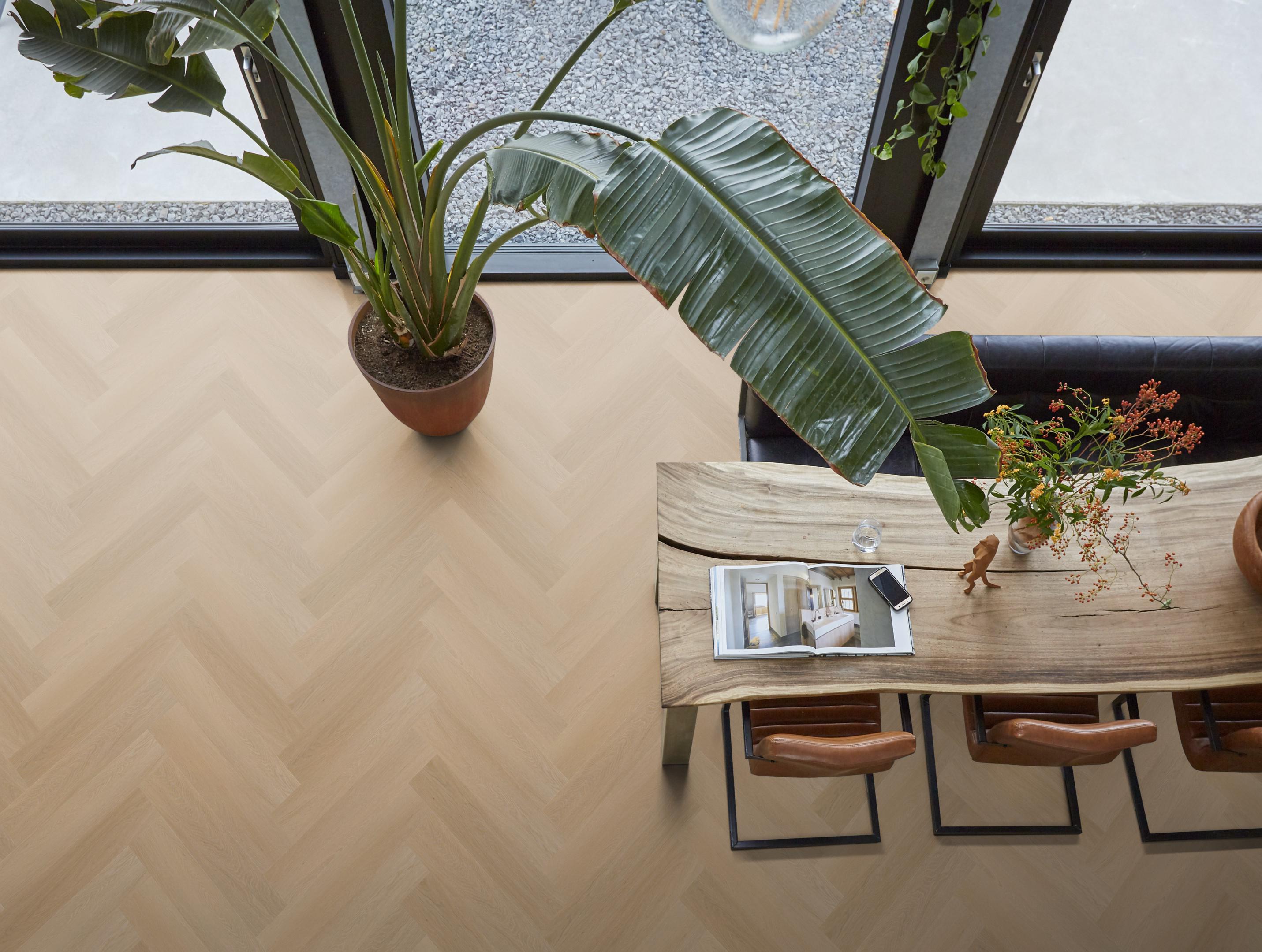 YUP Fulham herringbone dryback natural oak