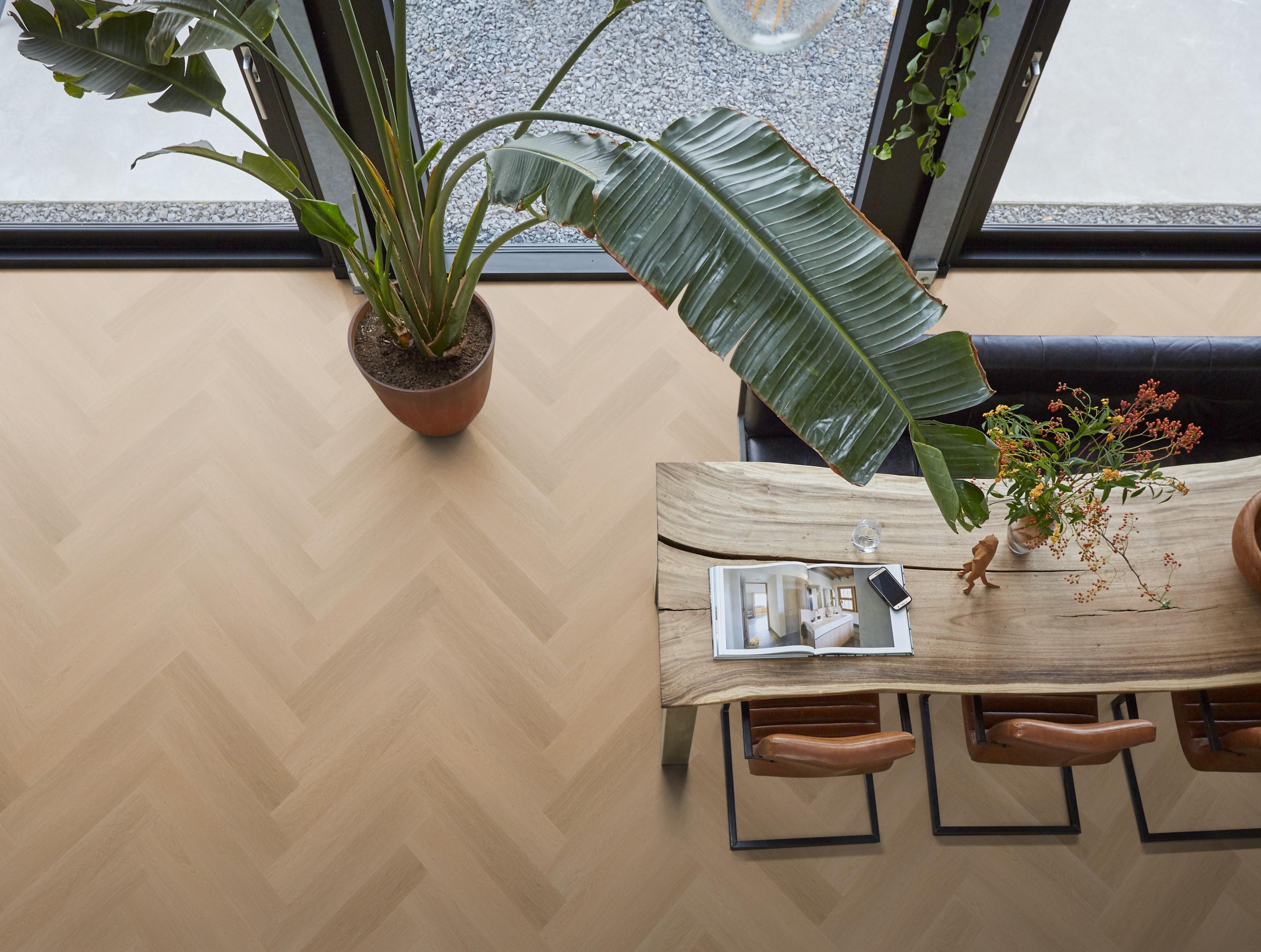 YUP Fulham herringbone dryback dark oak