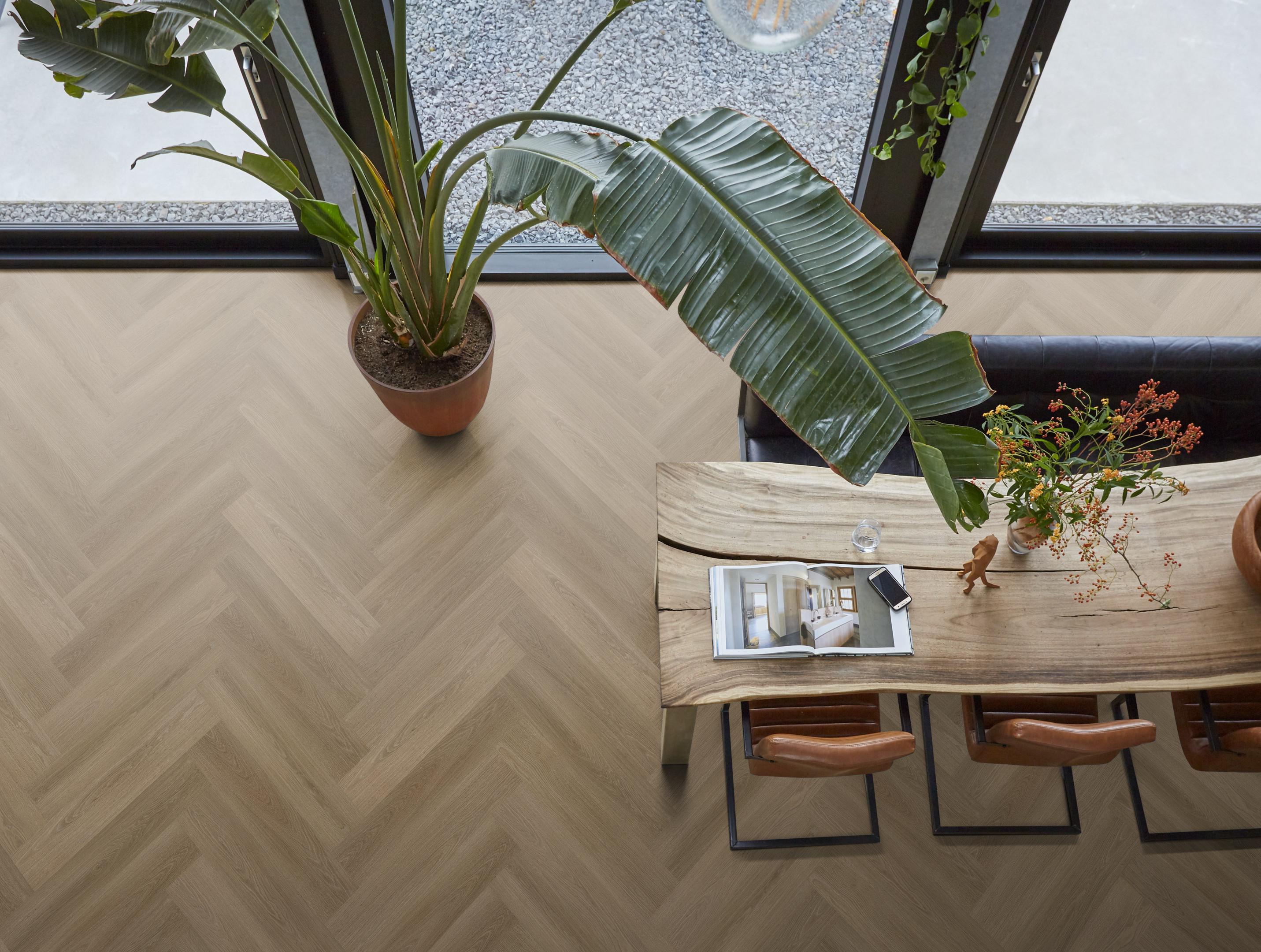 YUP XL Brentford herringbone dryback dark oak