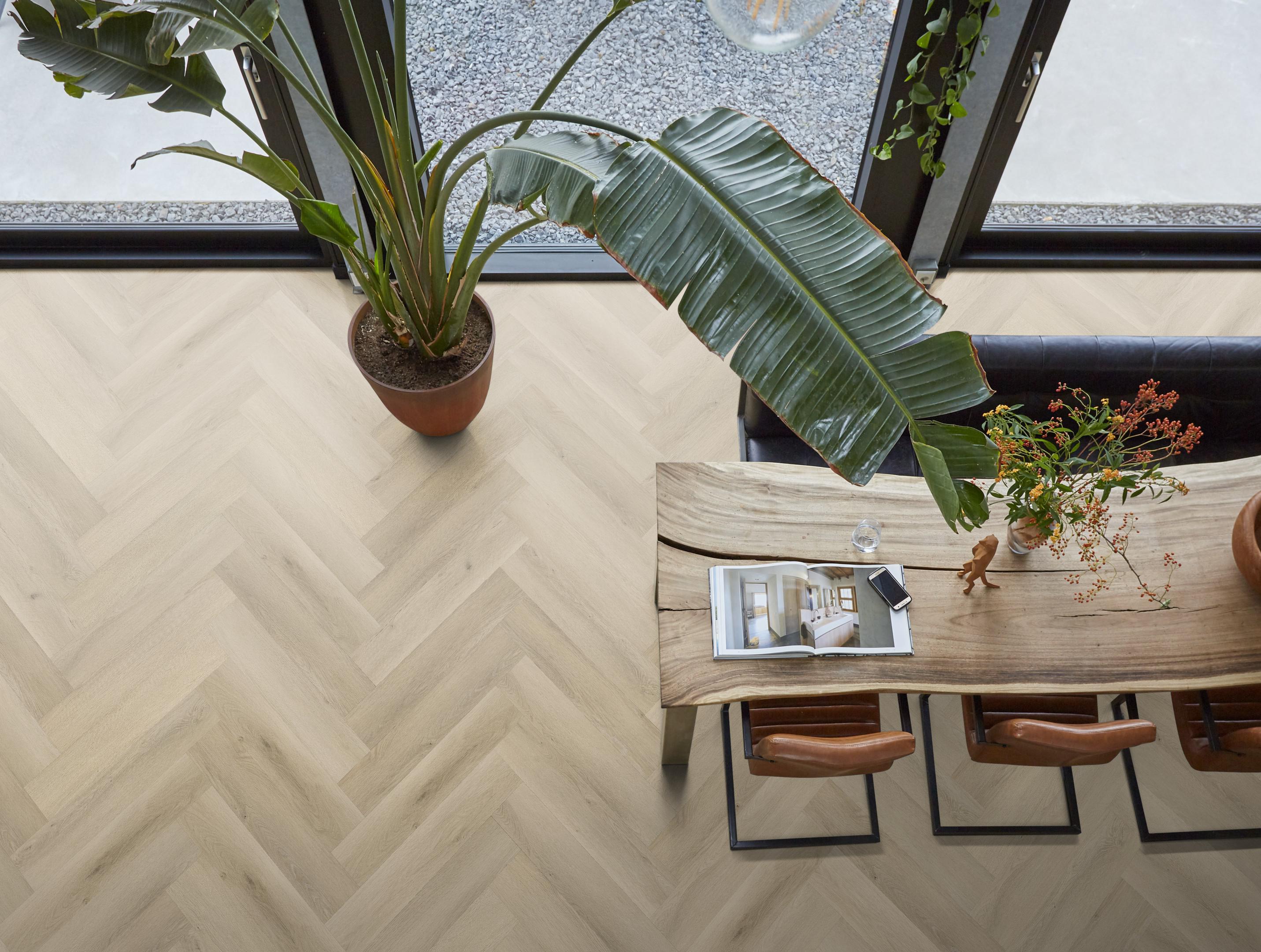 YUP XL Mayfair herringbone dryback warm oak