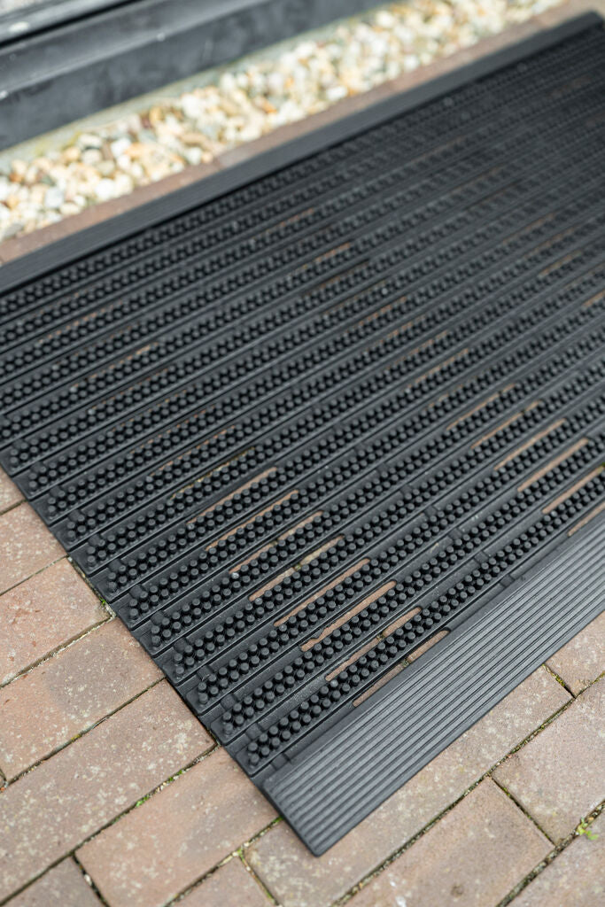 Rubber Line 45x75 cm