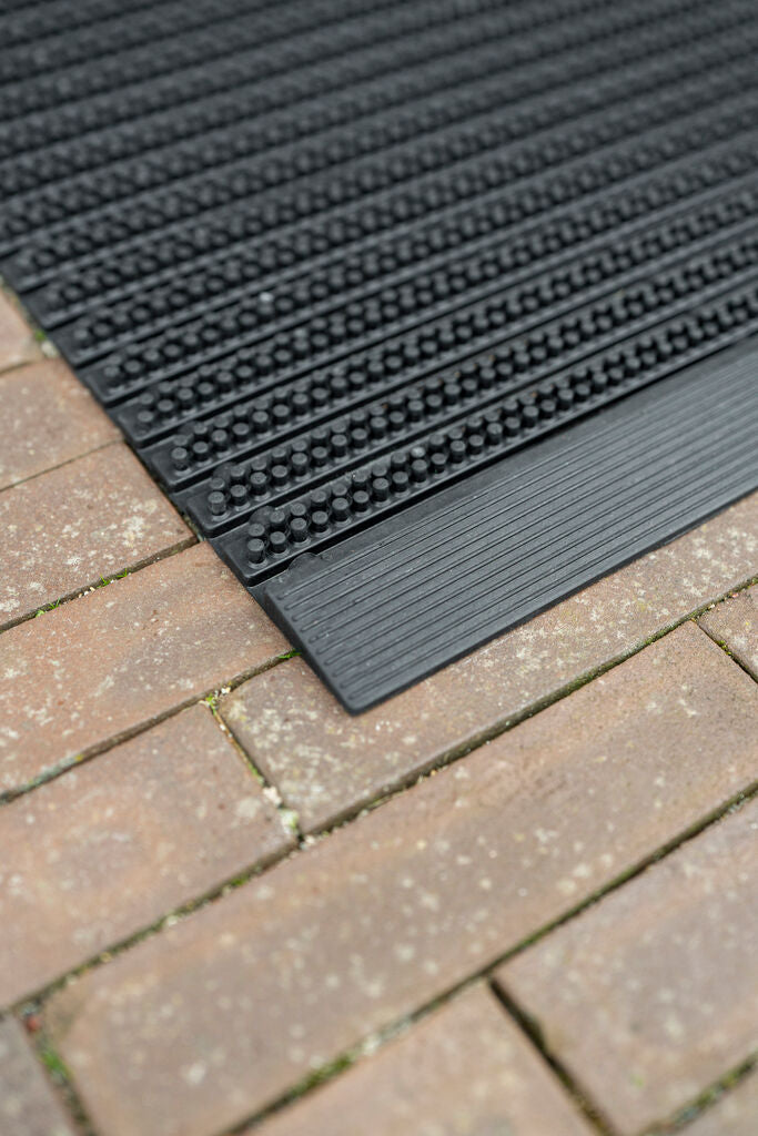 Rubber Line 45x75 cm