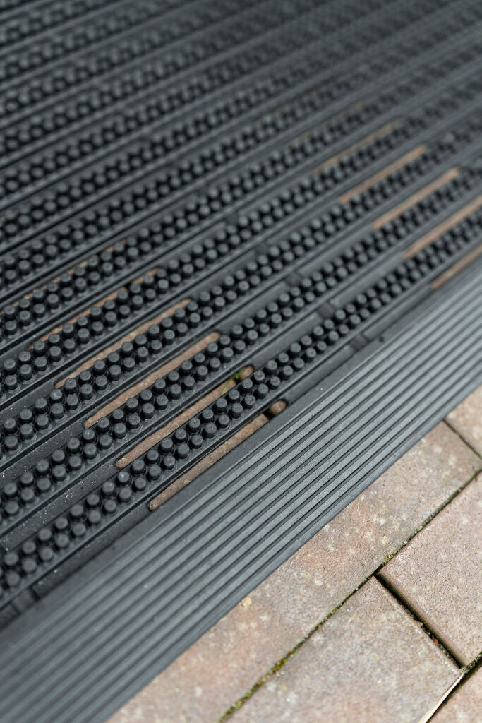 Rubber Line 45x75 cm