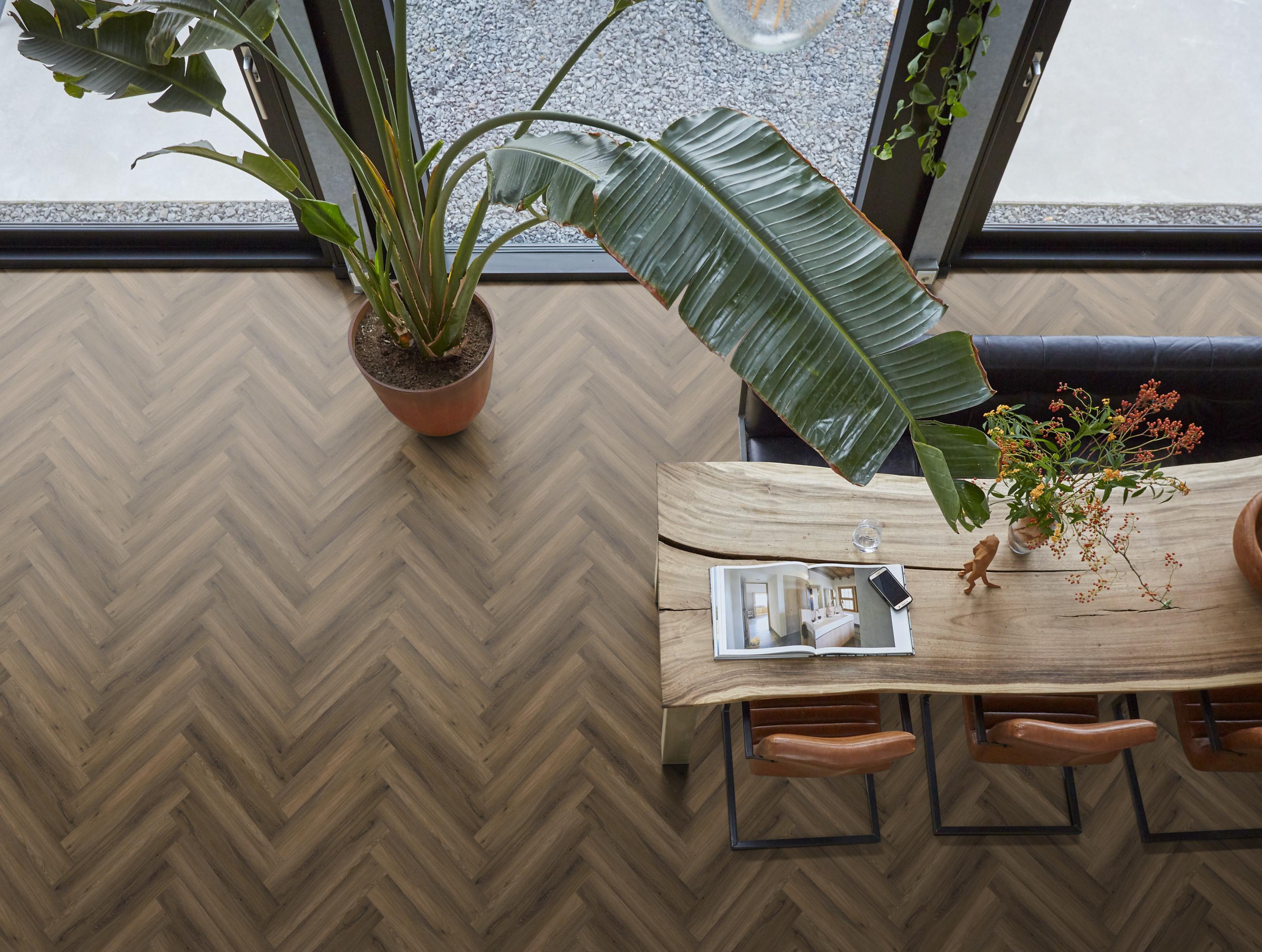 YUP Paddington Herringbone dryback warm brown